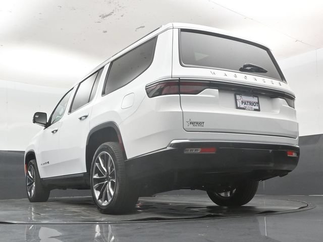 Used 2025 Jeep Wagoneer Series III w/ Premium Group I AWD/4WD image 49