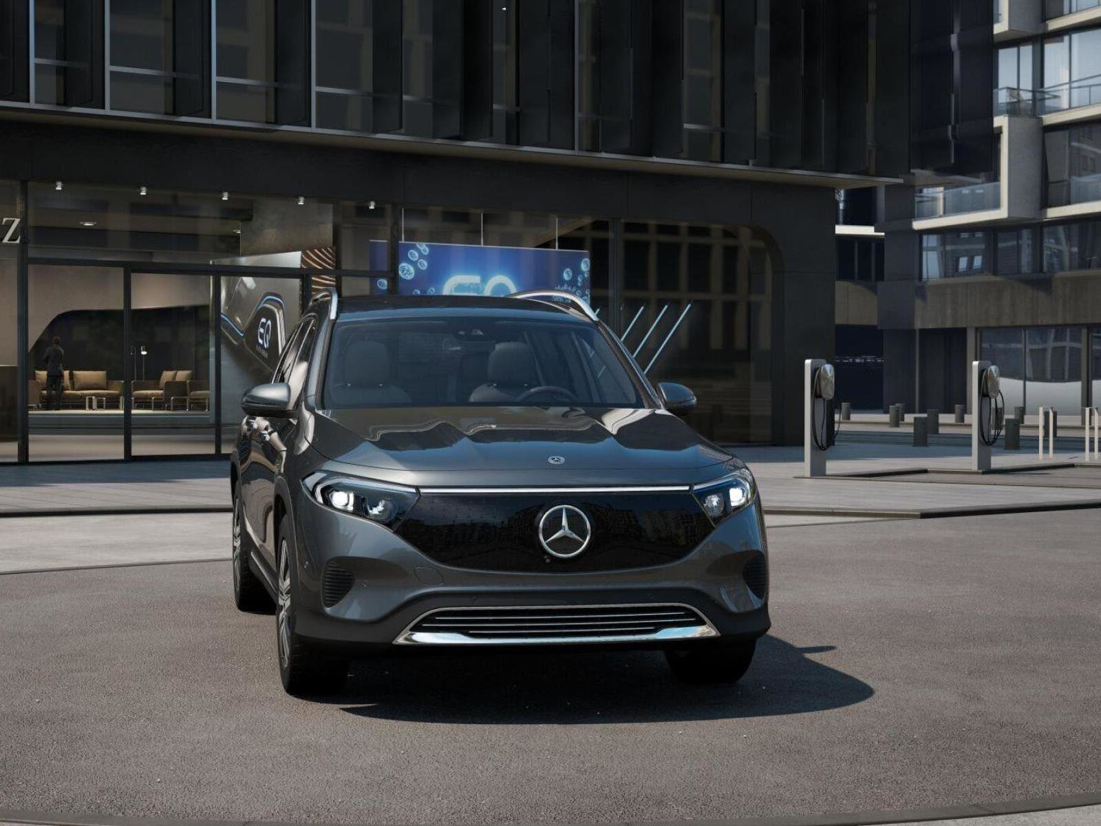 Used 2025 Mercedes-Benz EQB 250+ image 8