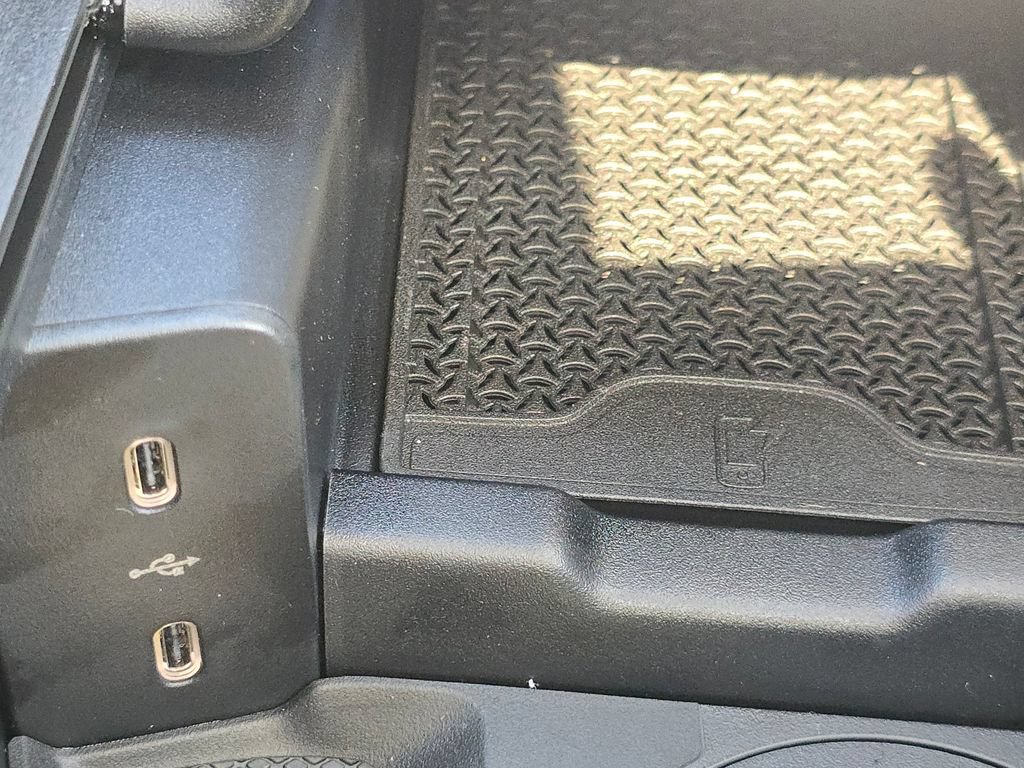 New 2027 Mercedes-Benz E 350 4MATIC Sedan image 30