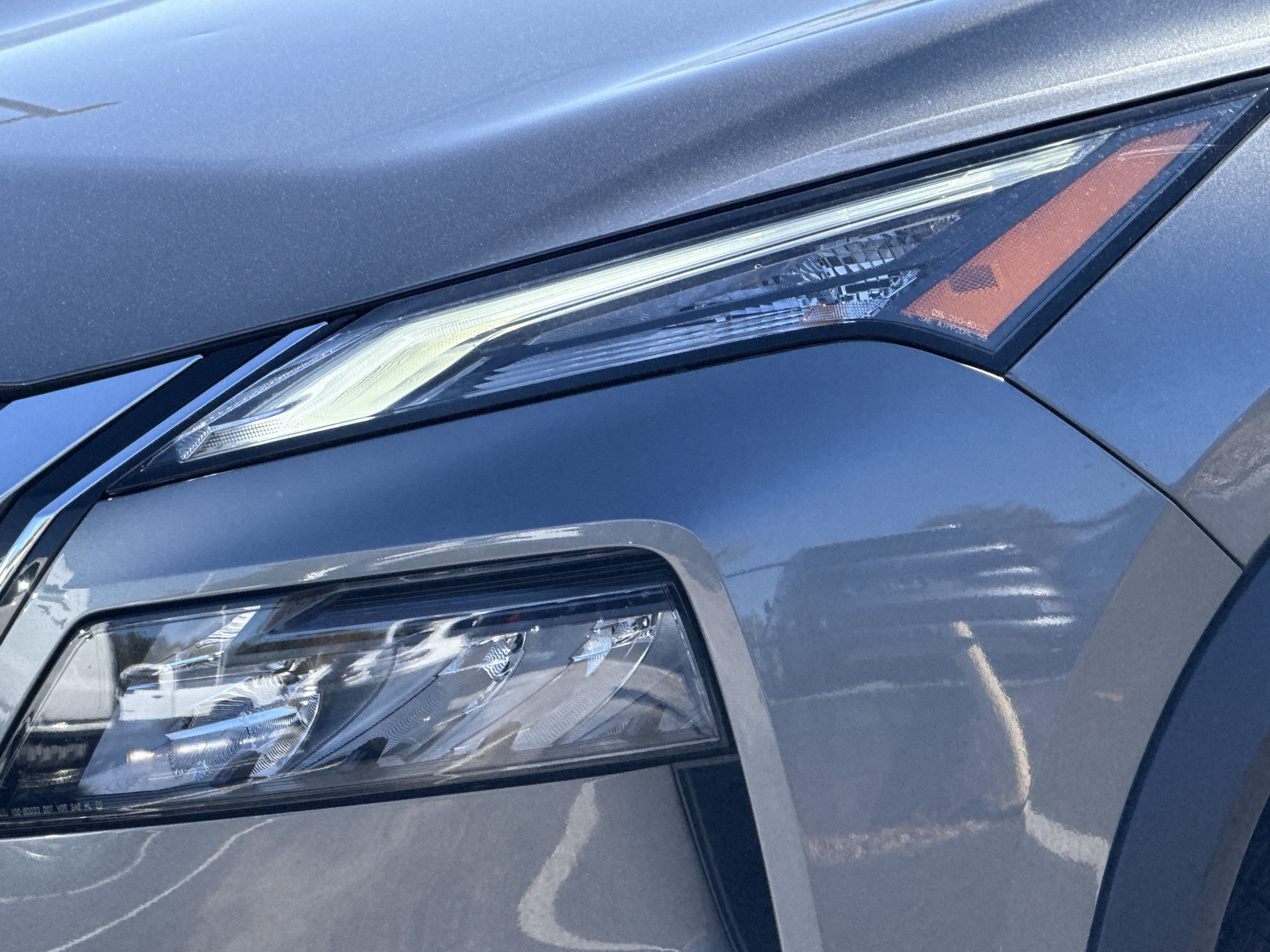 Used 2023 Nissan Rogue S image 6