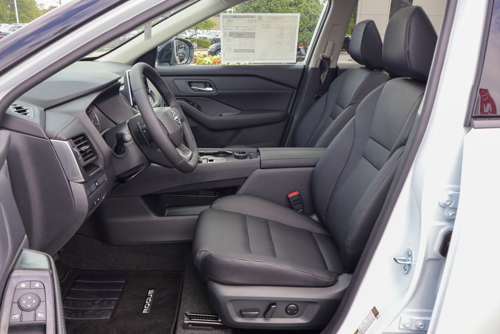 New 2026 Nissan Rogue SV AWD/4WD image 7