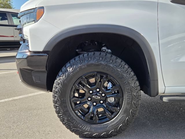 Certified 2023 Chevrolet Silverado 1500 ZR2 w/ Technology Package AWD/4WD image 9