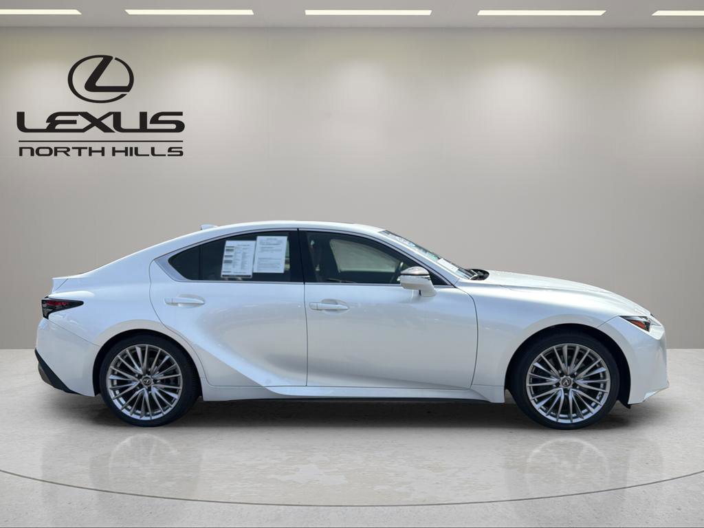 Certified 2022 Lexus IS 300 AWD w/ Premium Package image 5