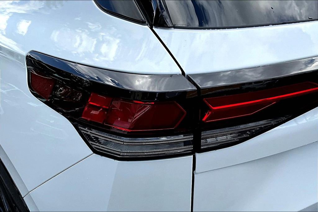 New 2026 Volkswagen Tiguan SE R-Line image 21