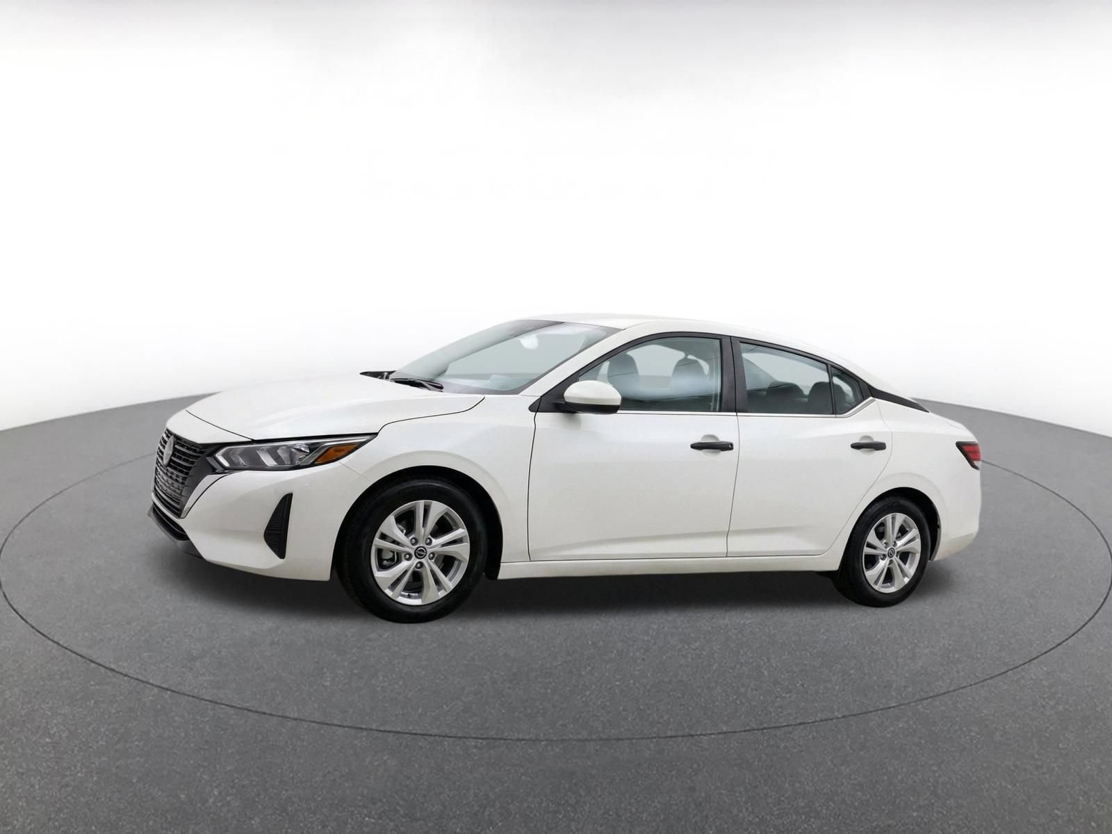 Used 2025 Nissan Sentra S FWD image 3