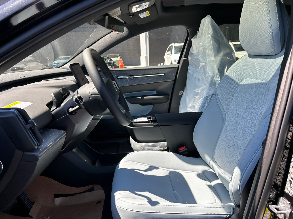 New 2026 Volvo EX30 Ultra w/ Protection Package AWD/4WD image 10