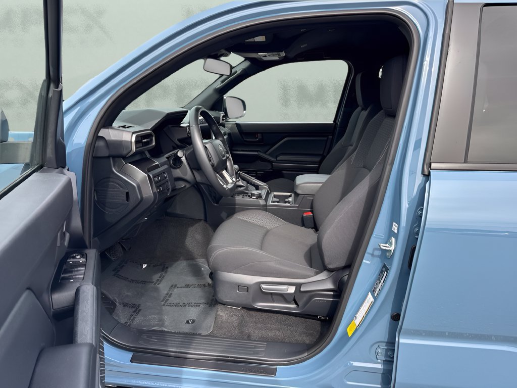 Used 2026 Toyota 4Runner SR5 AWD/4WD image 9