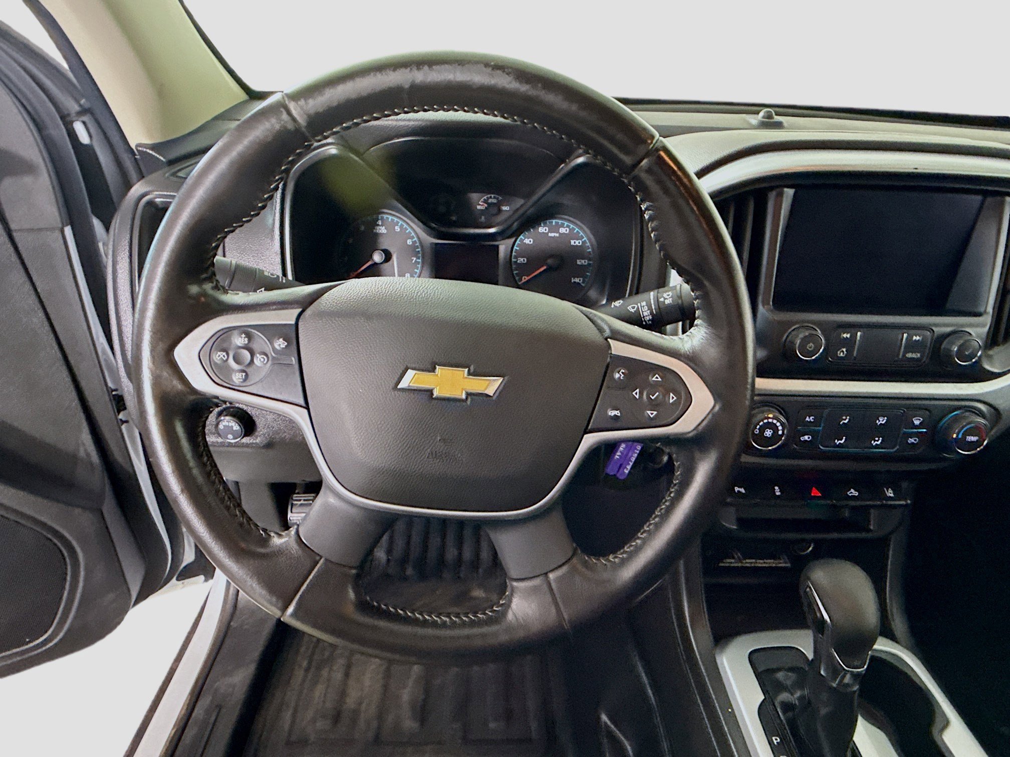 Used 2022 Chevrolet Colorado LT w/ Fleet Safety Package image 13