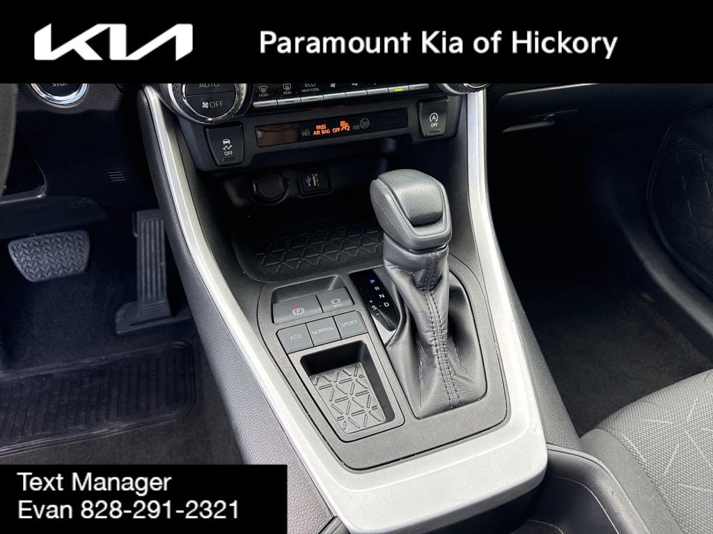 Used 2023 Toyota RAV4 XLE image 24