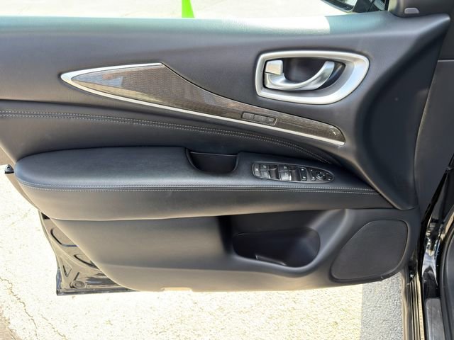 Used 2019 INFINITI QX60 Luxe w/ Essential Package image 19