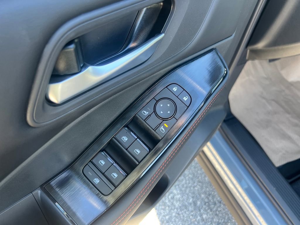 New 2026 Nissan Rogue SV image 12