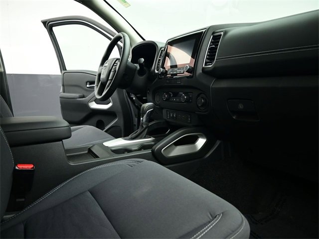 Used 2024 Nissan Frontier SV w/ SV Convenience Package image 39