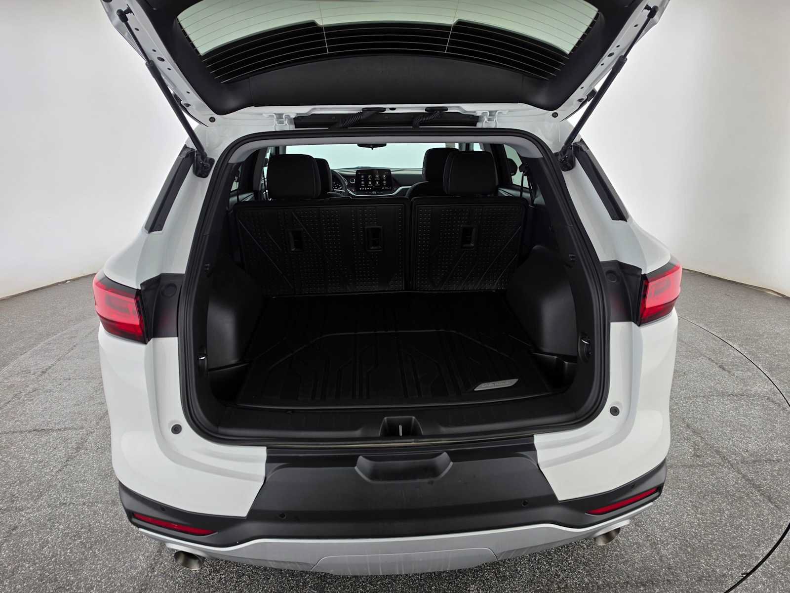 New 2026 Chevrolet Blazer LT w/ LPO, Floor Liner Package FWD image 14