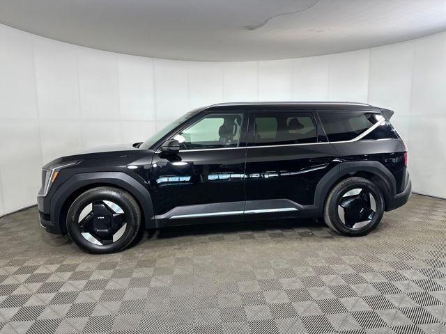 Used 2024 Kia EV9 Wind image 6