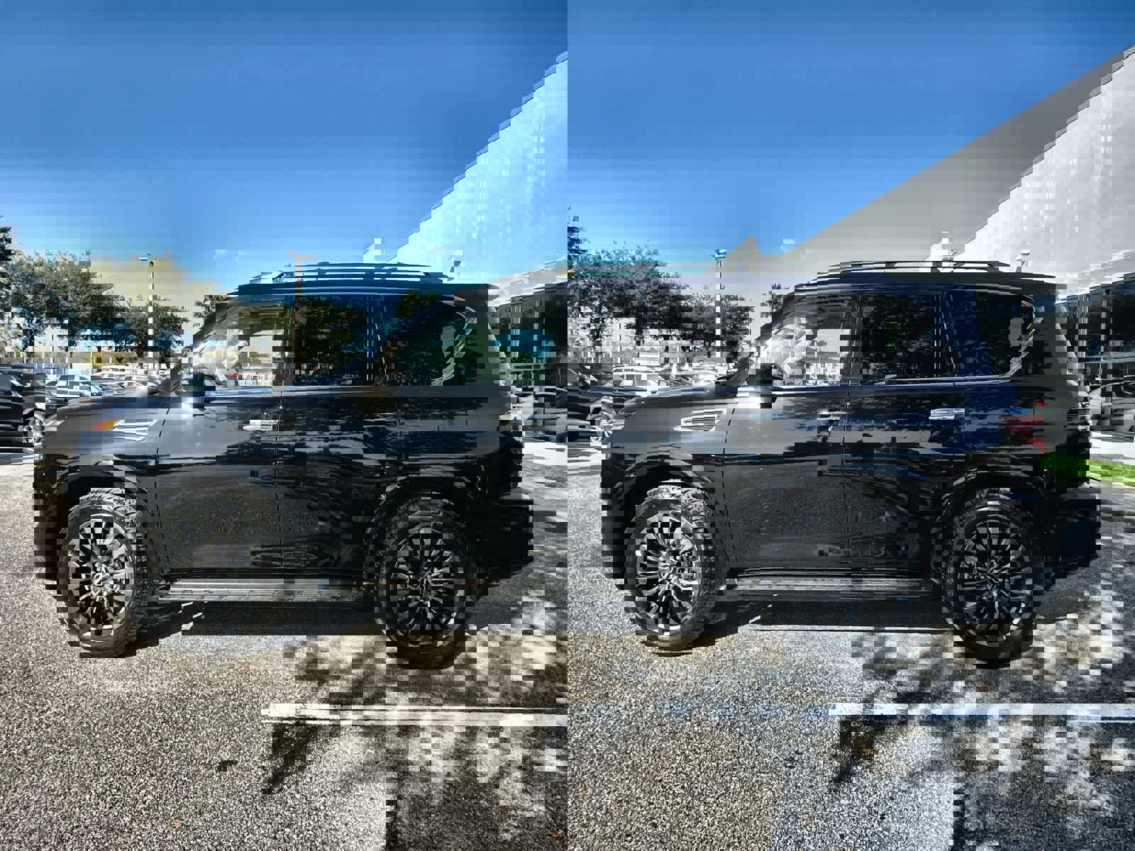 Used 2024 Nissan Armada Platinum w/ Cargo Package image 3