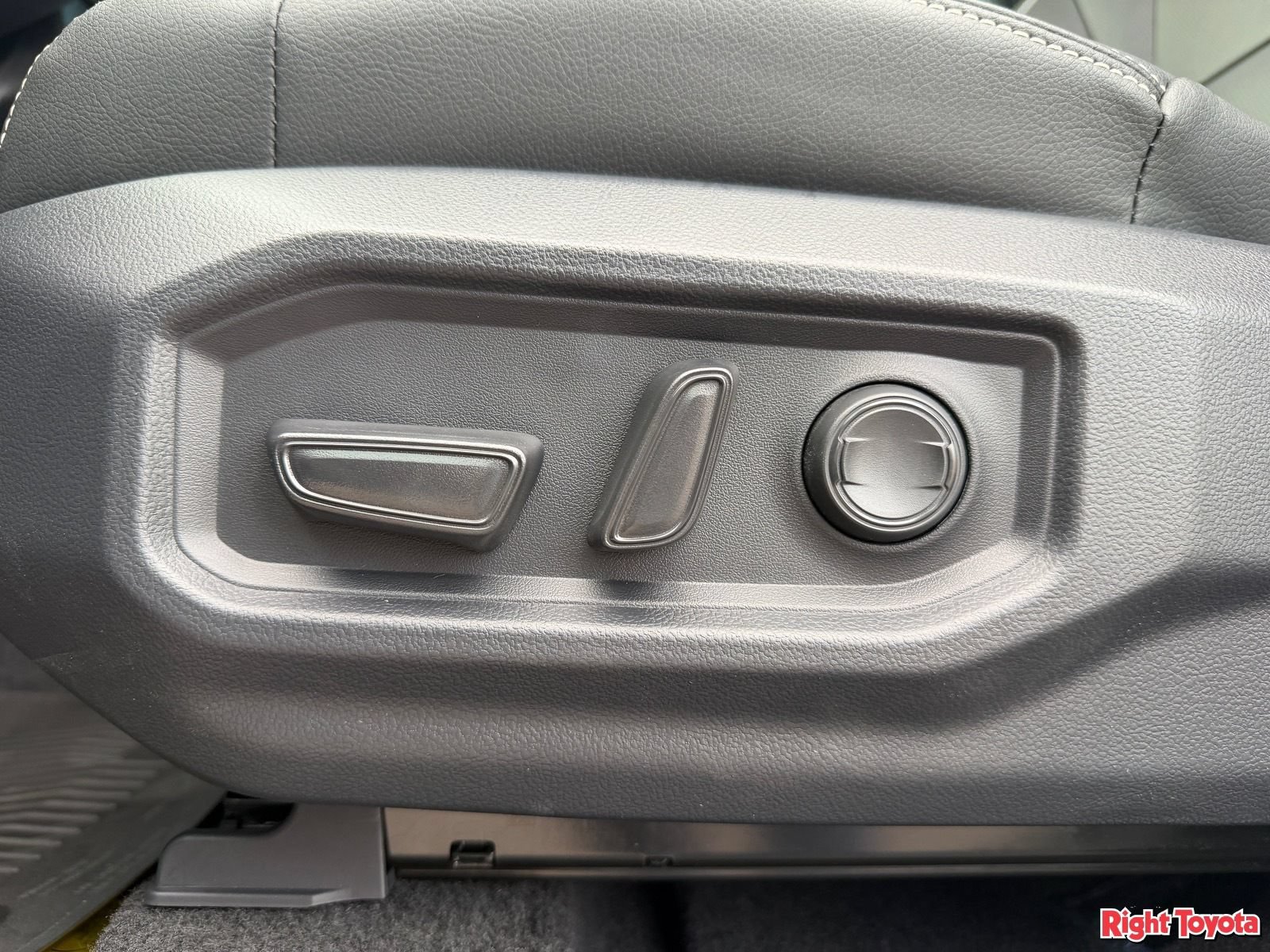 New 2026 Toyota Tundra SR5 AWD/4WD image 16