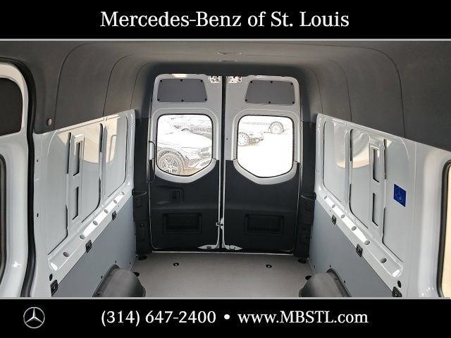 New 2026 Mercedes-Benz Sprinter 2500 image 17