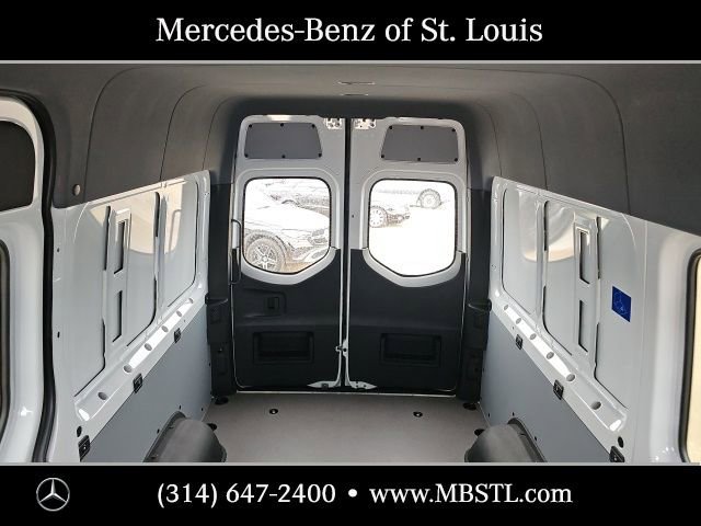 New 2026 Mercedes-Benz Sprinter 2500 image 17