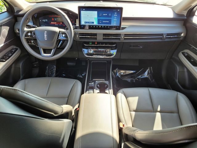 New 2025 Lincoln Corsair FWD w/ Equipment Group 101A image 12