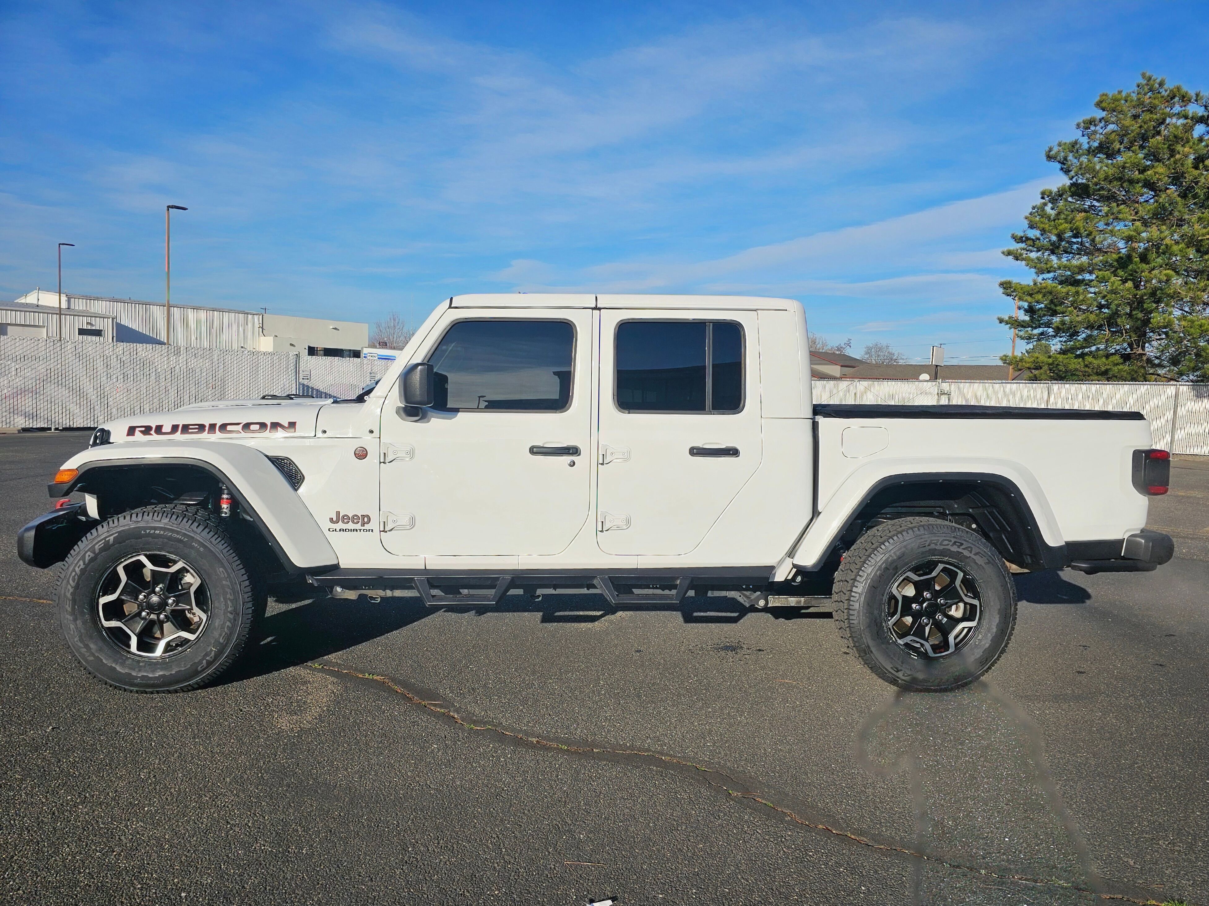Used 2022 Jeep Gladiator Rubicon w/ LED Lighting Group image 3