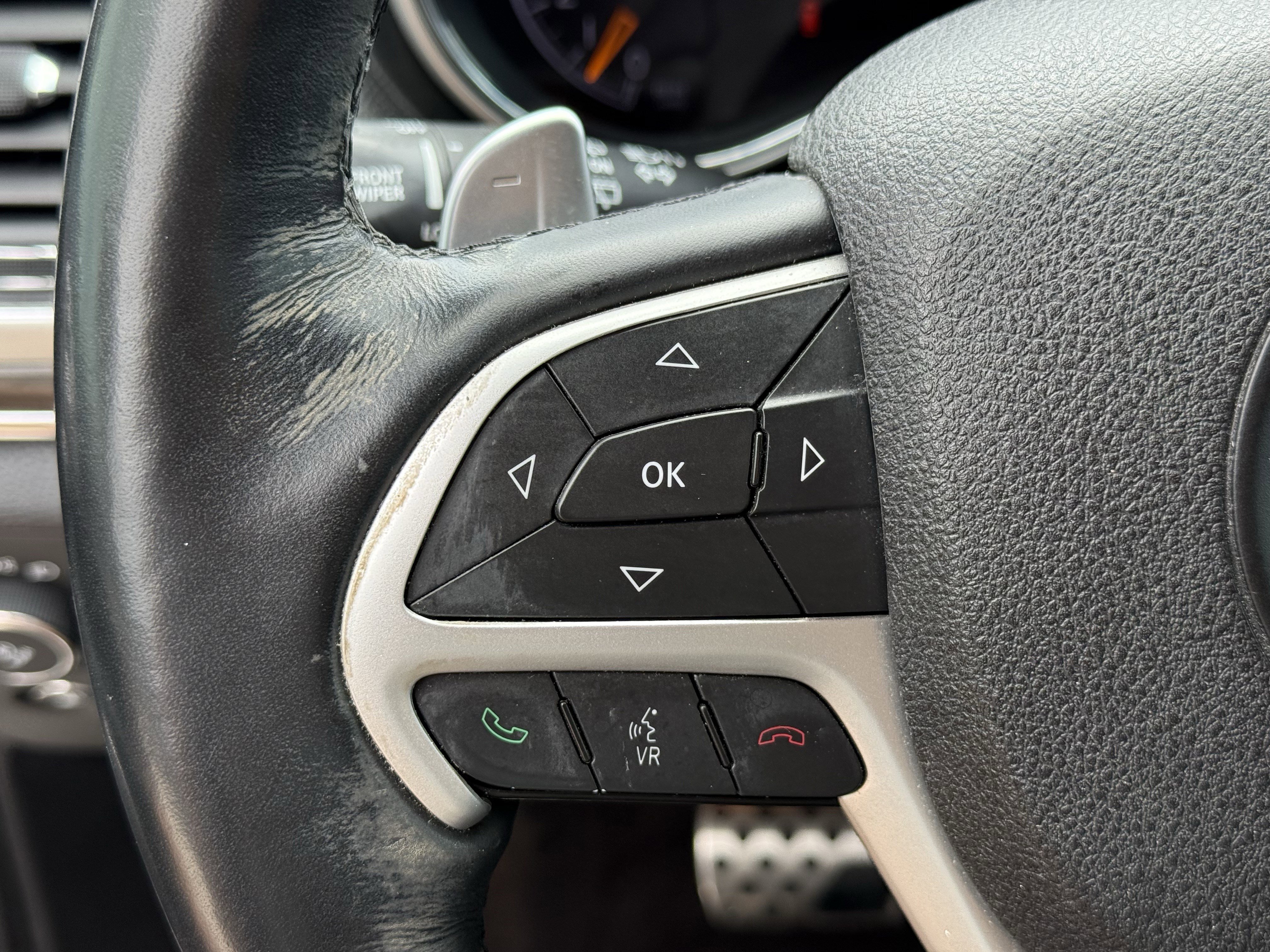 Used 2016 Jeep Grand Cherokee High Altitude RWD image 16