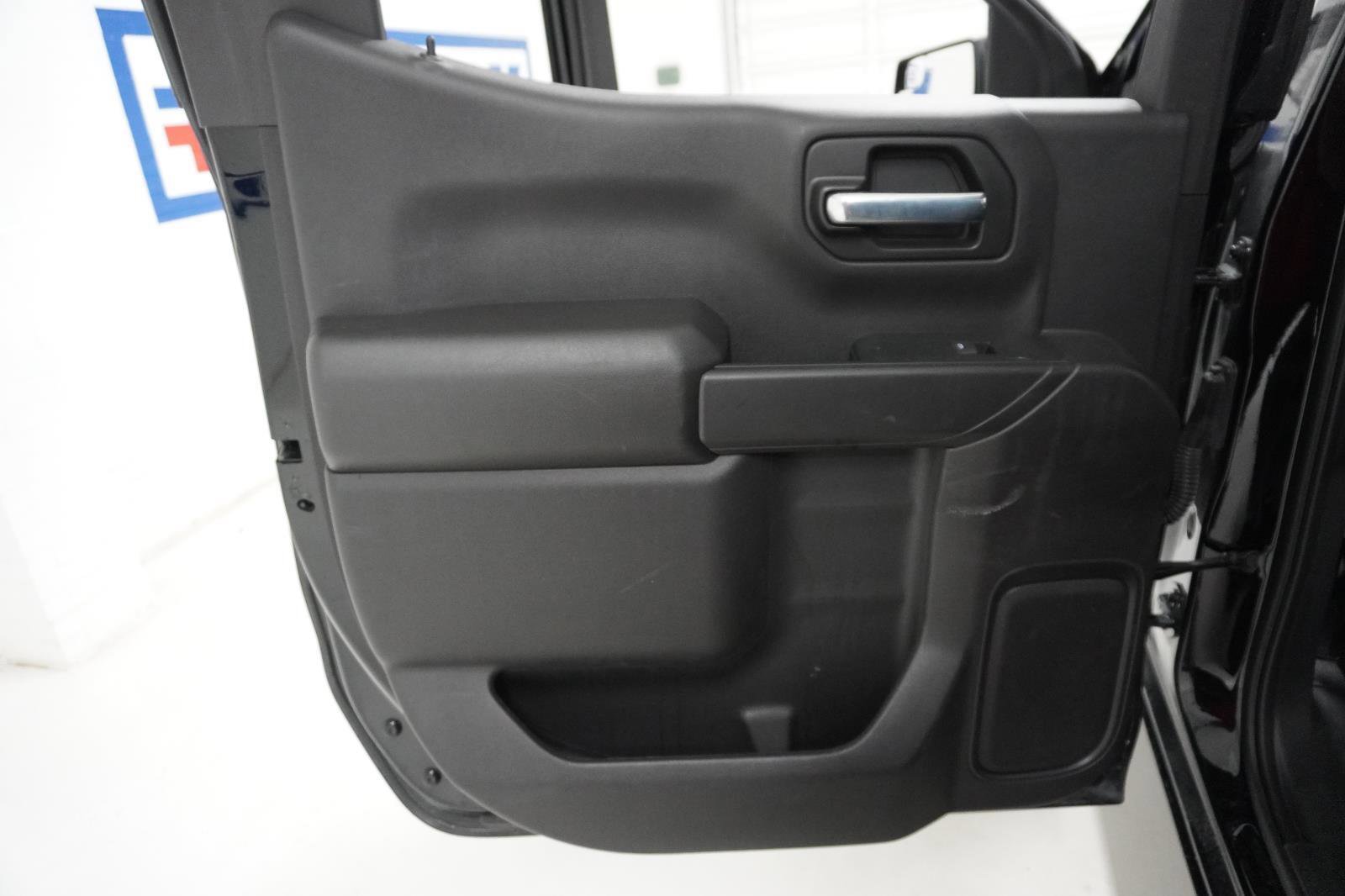 Used 2023 Chevrolet Silverado 1500 Custom image 25