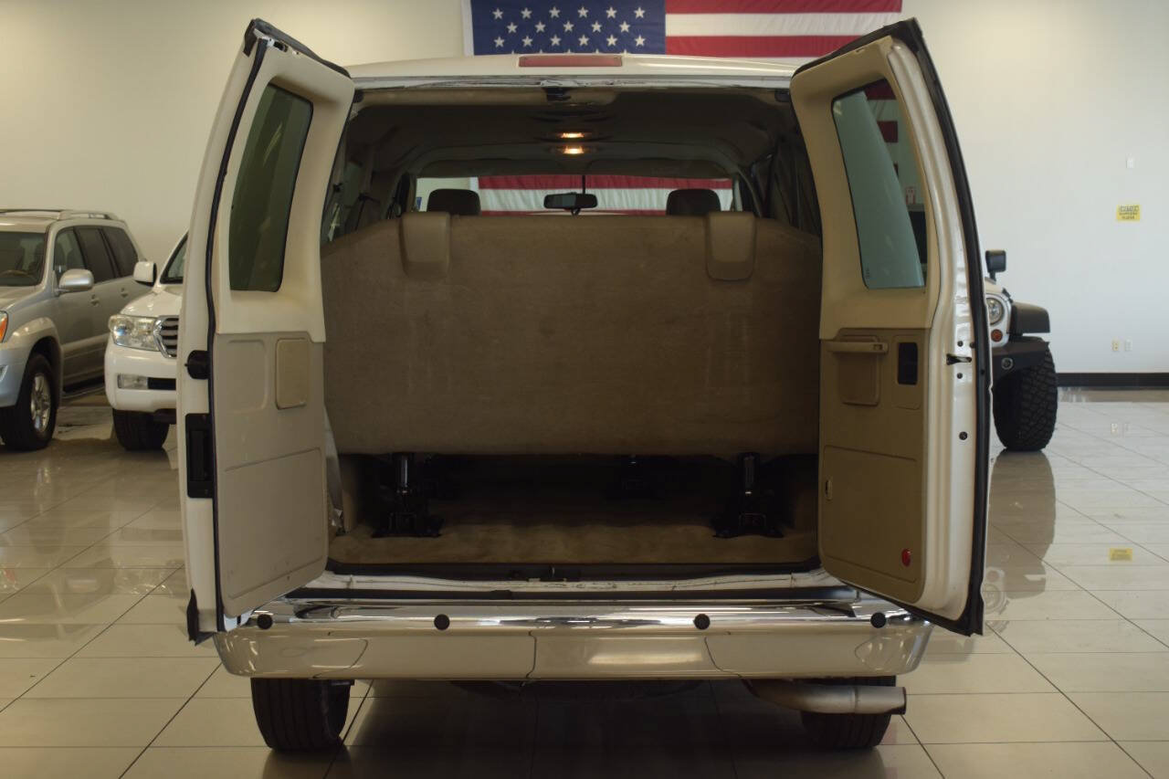 Used 2014 Ford E-350 and Econoline 350 XLT RWD image 35