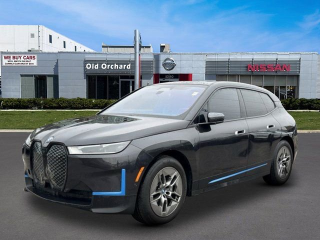 Used 2023 BMW iX xDrive50 w/ Ultimate Package 2 image 1