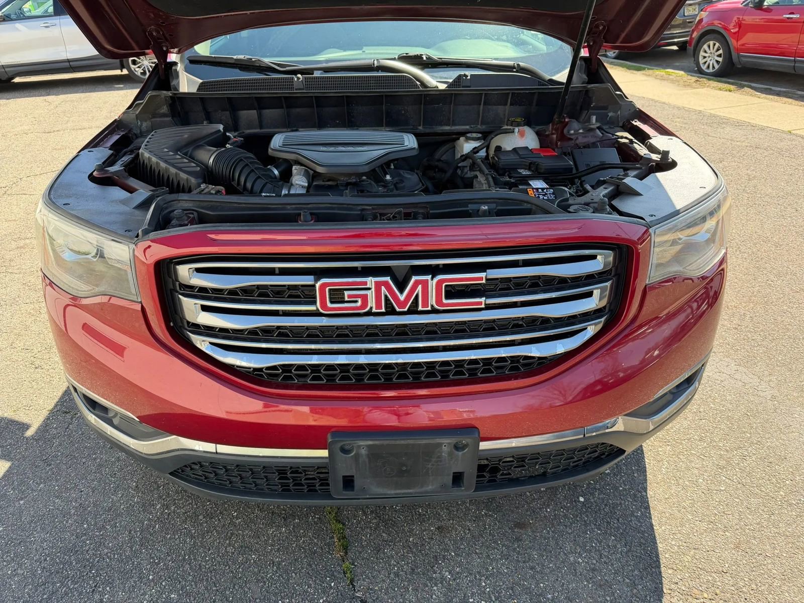 Used 2019 GMC Acadia SLT image 18