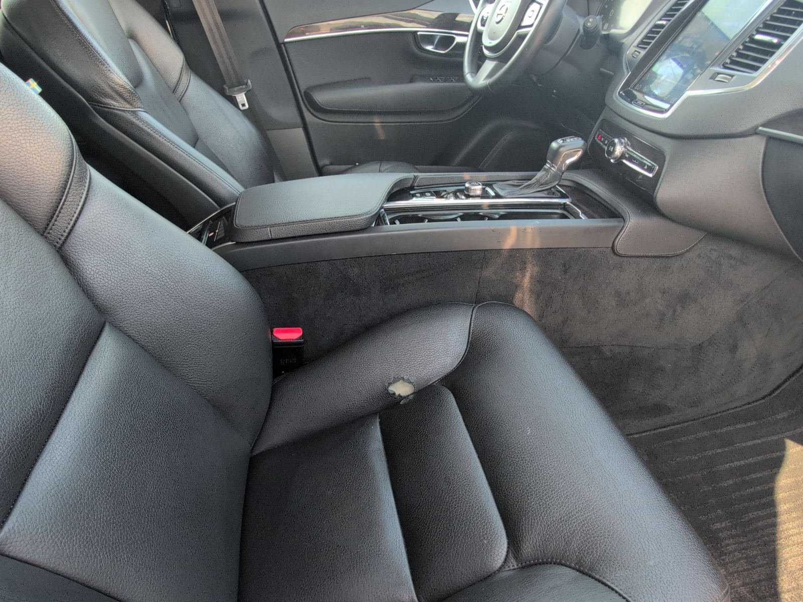 Used 2019 Volvo XC90 T6 Momentum AWD/4WD image 29