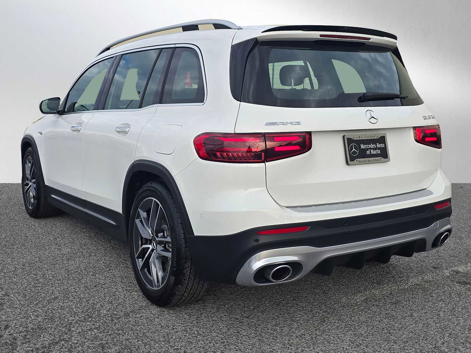 Used 2025 Mercedes-Benz GLB 35 AMG 4MATIC image 5