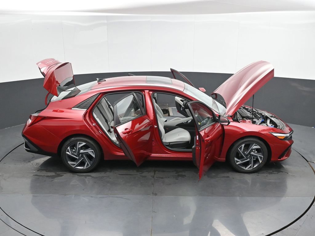 New 2025 Hyundai Elantra Limited image 56