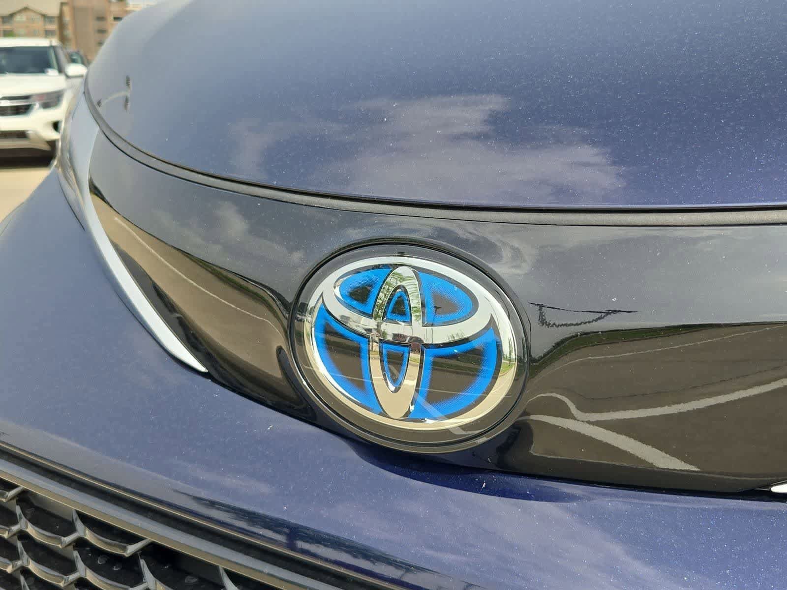 Used 2022 Toyota Sienna XSE FWD image 11