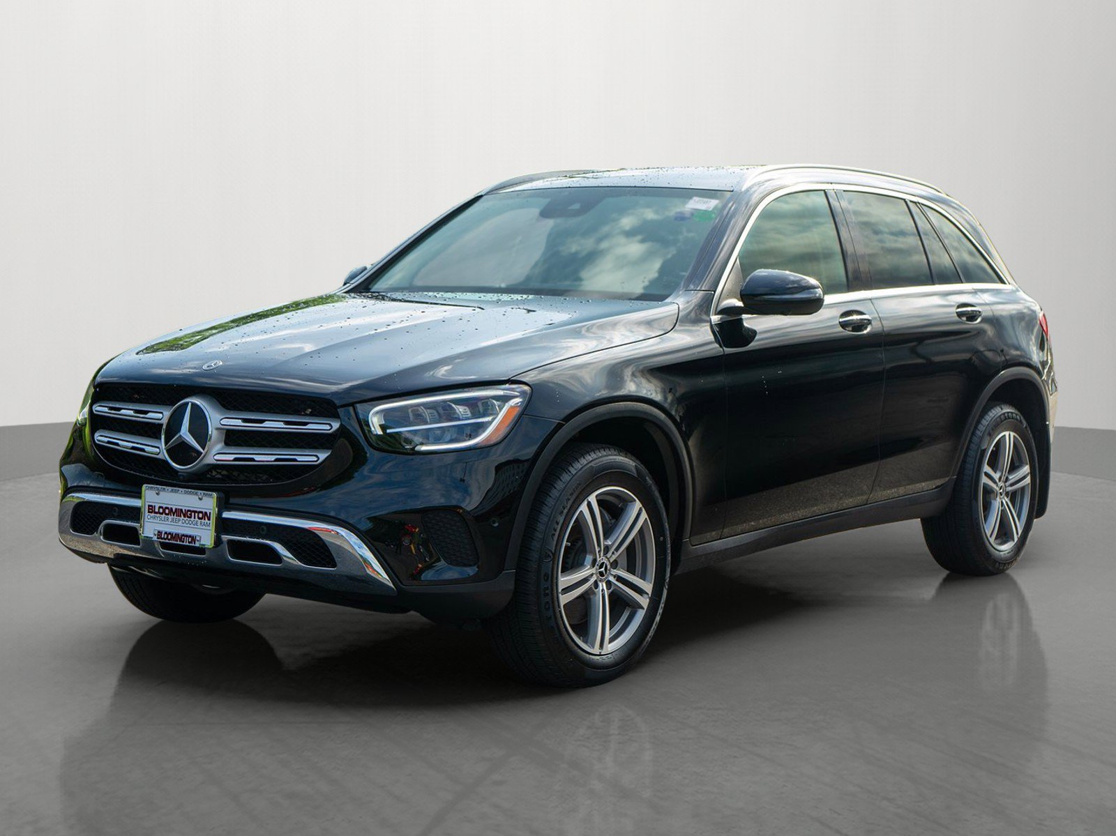 Used 2022 Mercedes-Benz GLC 300 4MATIC image 3