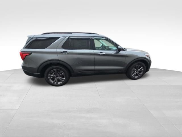 New 2026 Ford Explorer Active w/ Active Comfort Package image 10