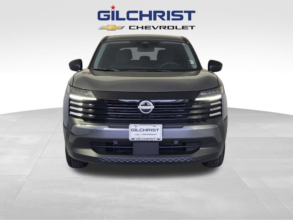 Used 2025 Nissan Kicks S image 2