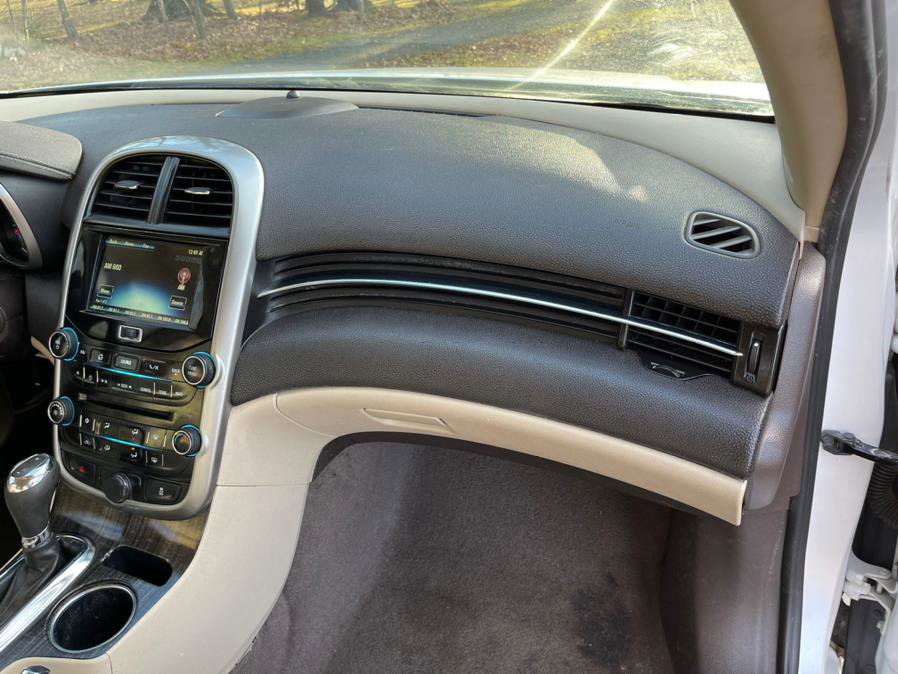 Used 2016 Chevrolet Malibu LT image 40