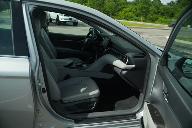 Used 2024 Toyota Camry XSE FWD image 19