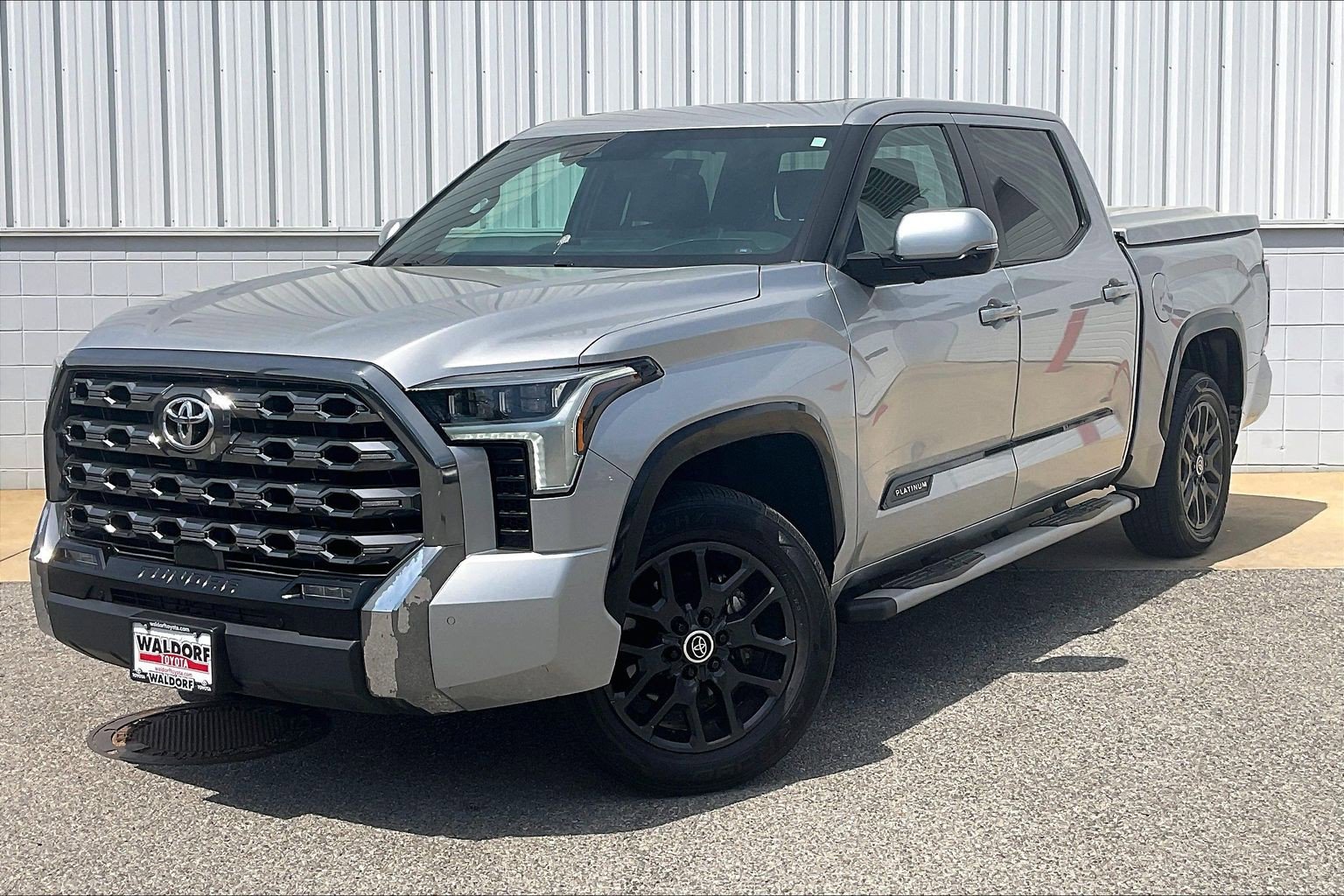 Used 2024 Toyota Tundra Platinum image 2