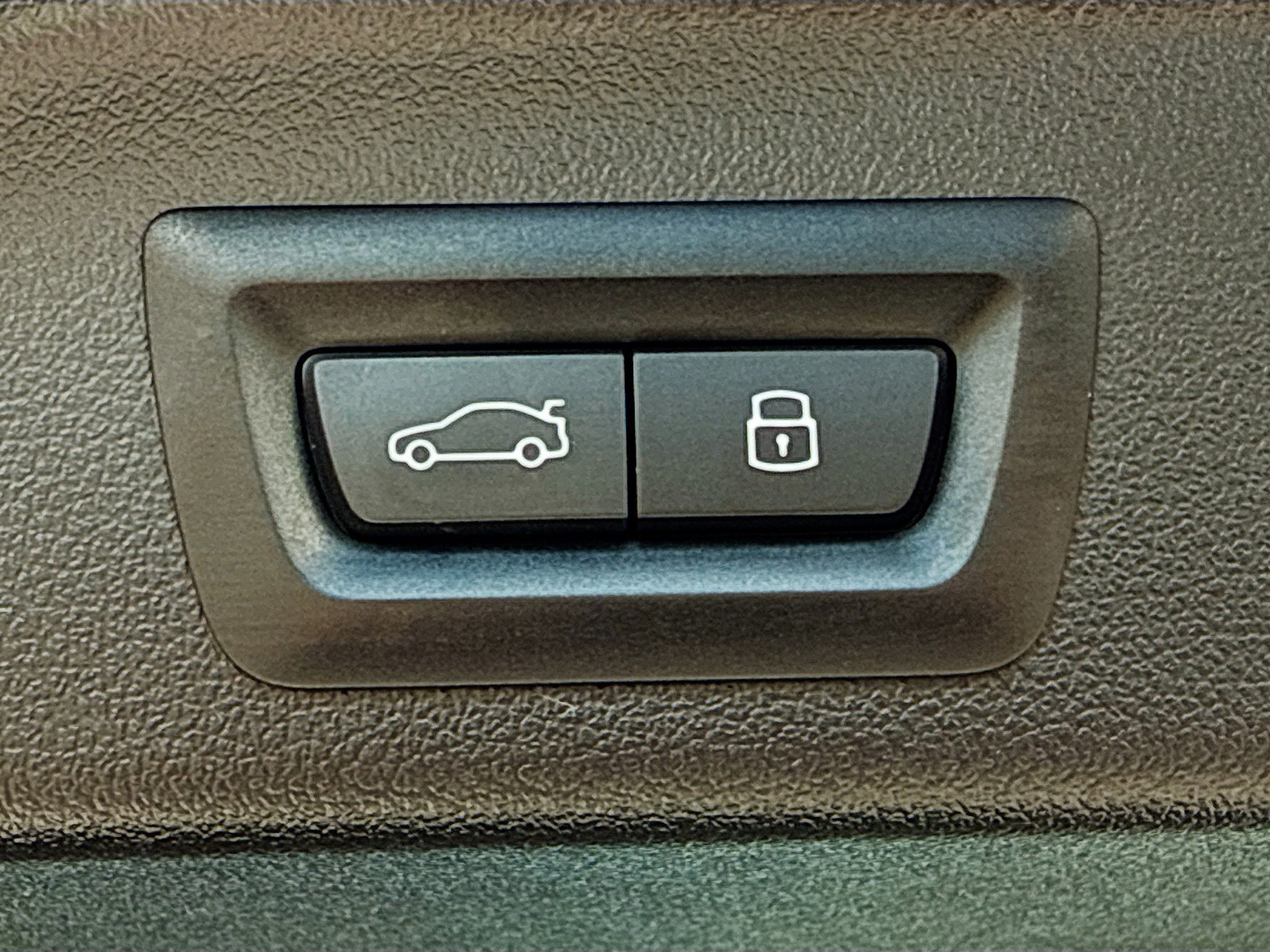 Used 2024 BMW X5 xDrive40i w/ Executive Package image 14