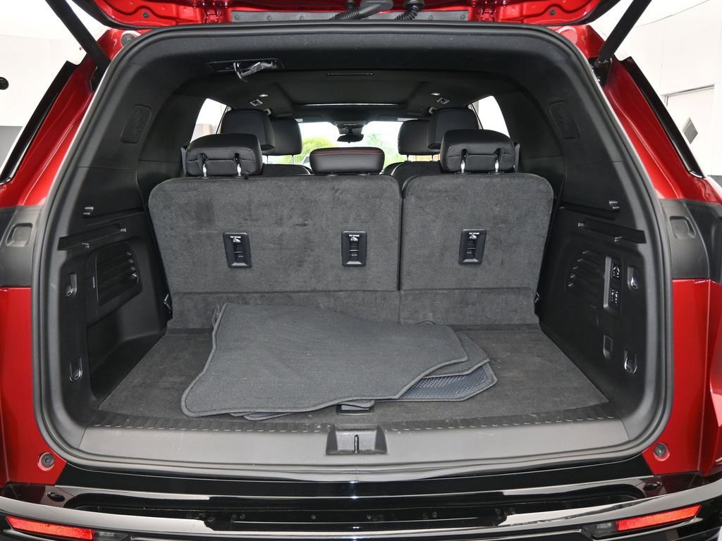Used 2024 Chevrolet Traverse RS image 49