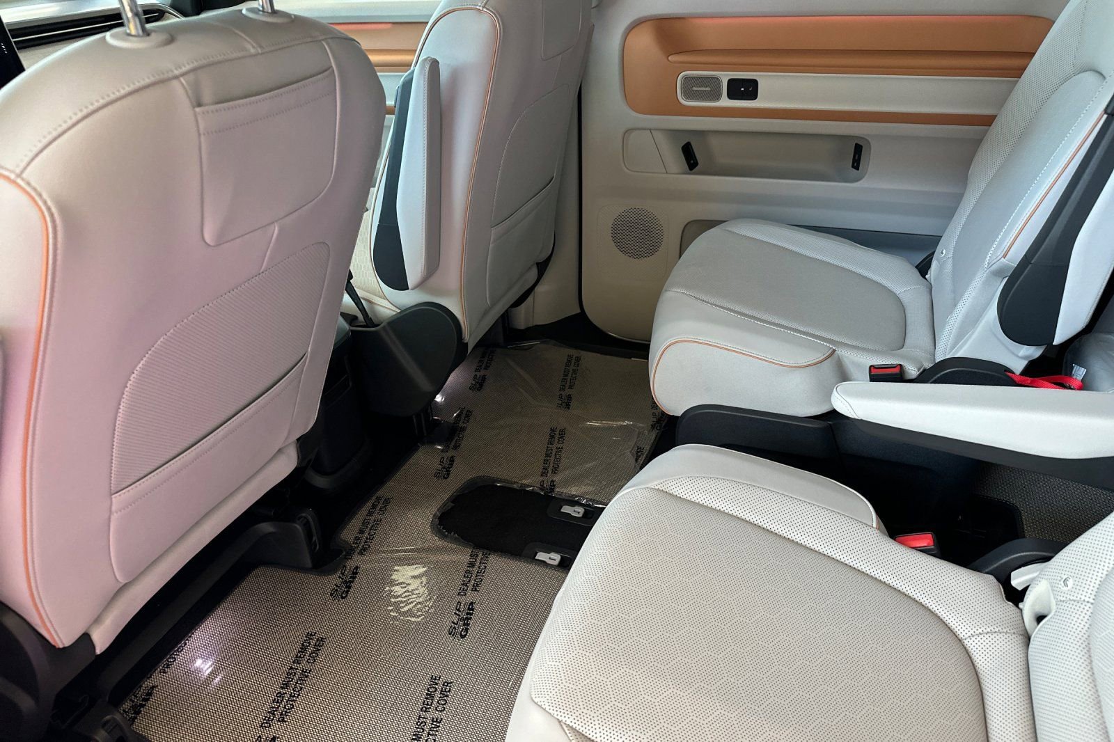 New 2025 Volkswagen ID. Buzz 1st Edition image 11