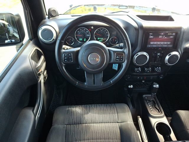 Used 2011 Jeep Wrangler Unlimited Sahara w/ Dual Top Group AWD/4WD image 12
