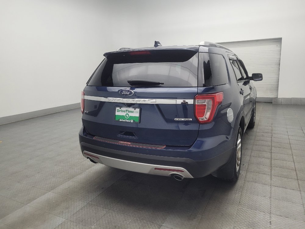 Used 2016 Ford Explorer XLT FWD image 9