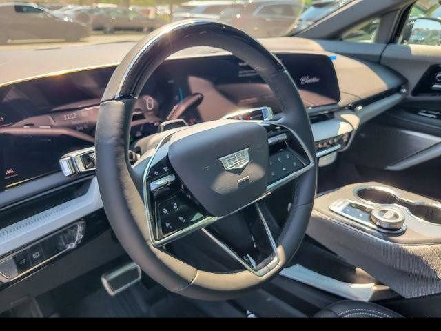 New 2026 Cadillac Optiq Luxury 1 w/ LPO, Floor Liner Package AWD/4WD image 14