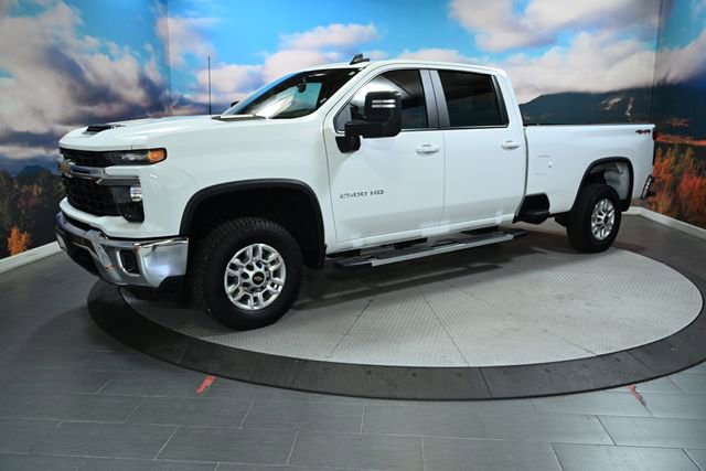 Used 2025 Chevrolet Silverado 2500 LT w/ Convenience Package image 4