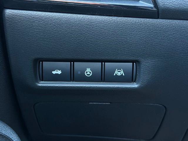 New 2026 Nissan Sentra SR w/ SR Premium Package FWD image 25