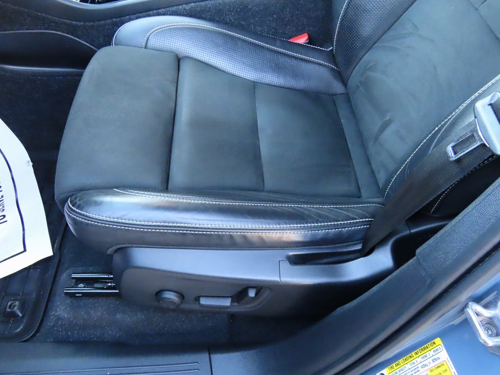 Used 2021 Volvo XC40 P8 Recharge image 34