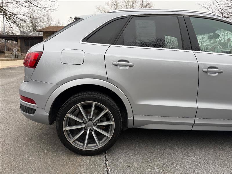 Used 2018 Audi Q3 2.0T Premium Plus w/ Premium Plus Package AWD/4WD image 8