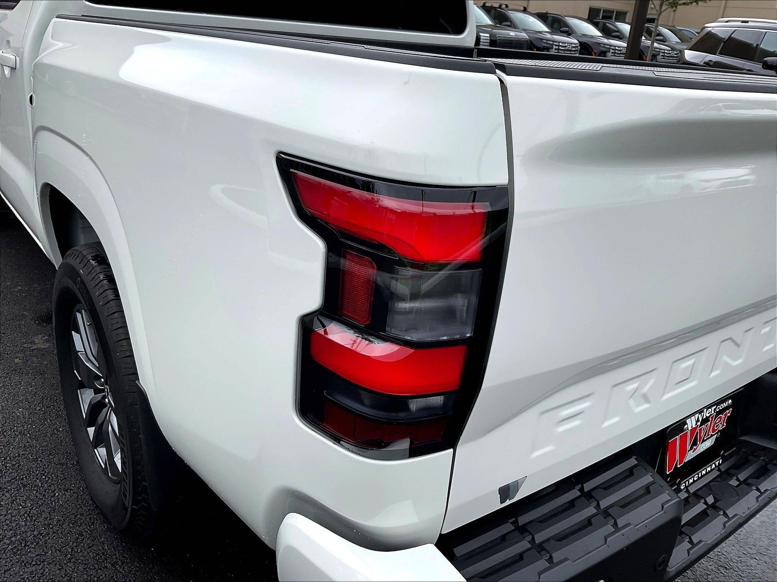 Used 2025 Nissan Frontier SV AWD/4WD image 24